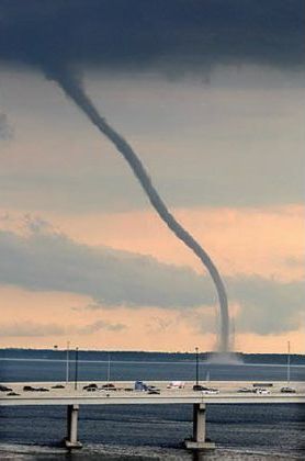 2009年美国圣约翰河上出现的水龙卷